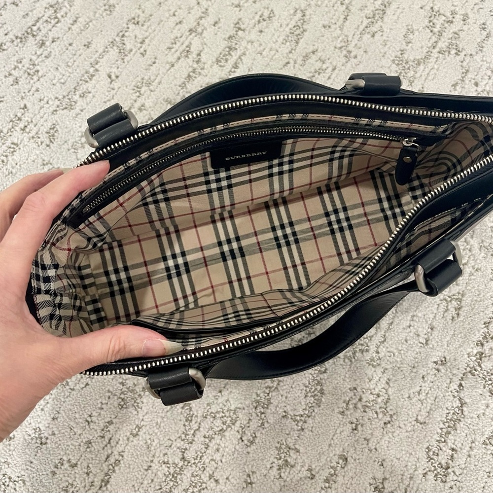 Burberry Black Leather Shoulder Bag with COA and Dusty - Picture 9 of 14